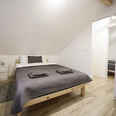 Modern House With Private Hot Tub